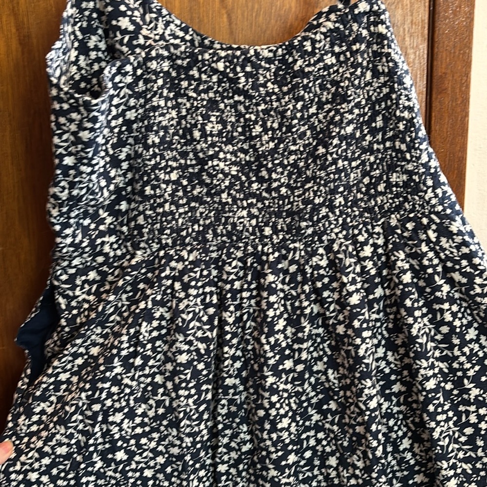 BNWT old navy linen blend jumpsuit. Size XL. Navy and white floral. - Picture 6 of 8
